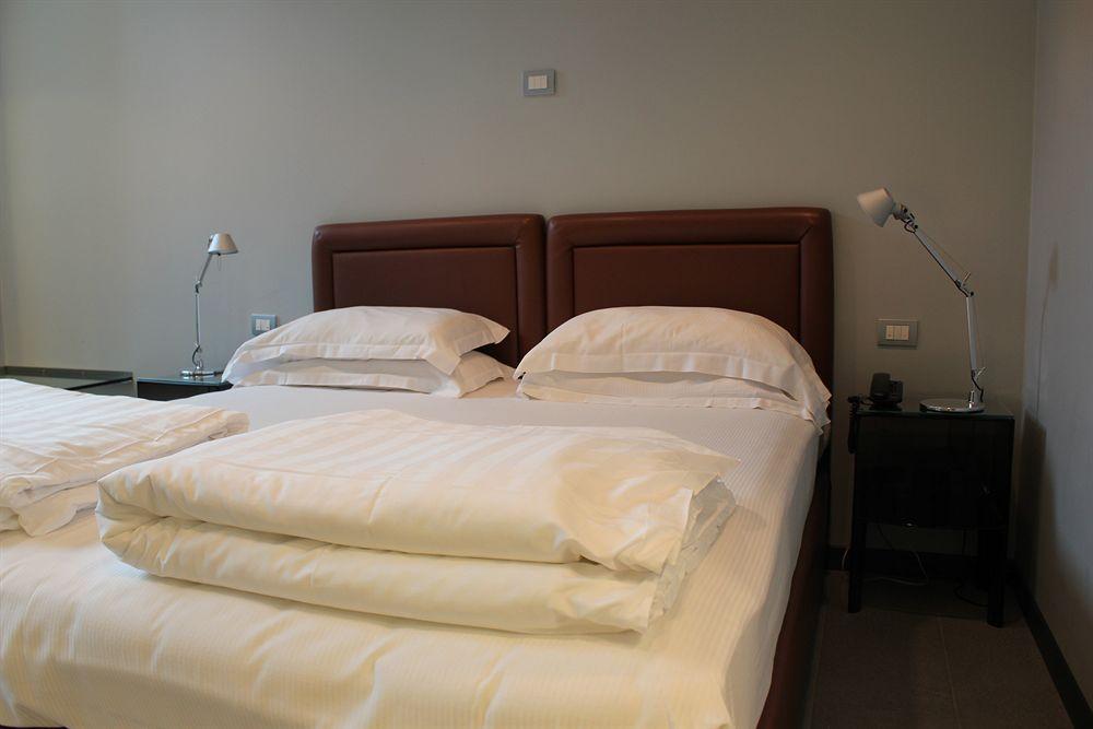 Hotel Verona Esterno foto