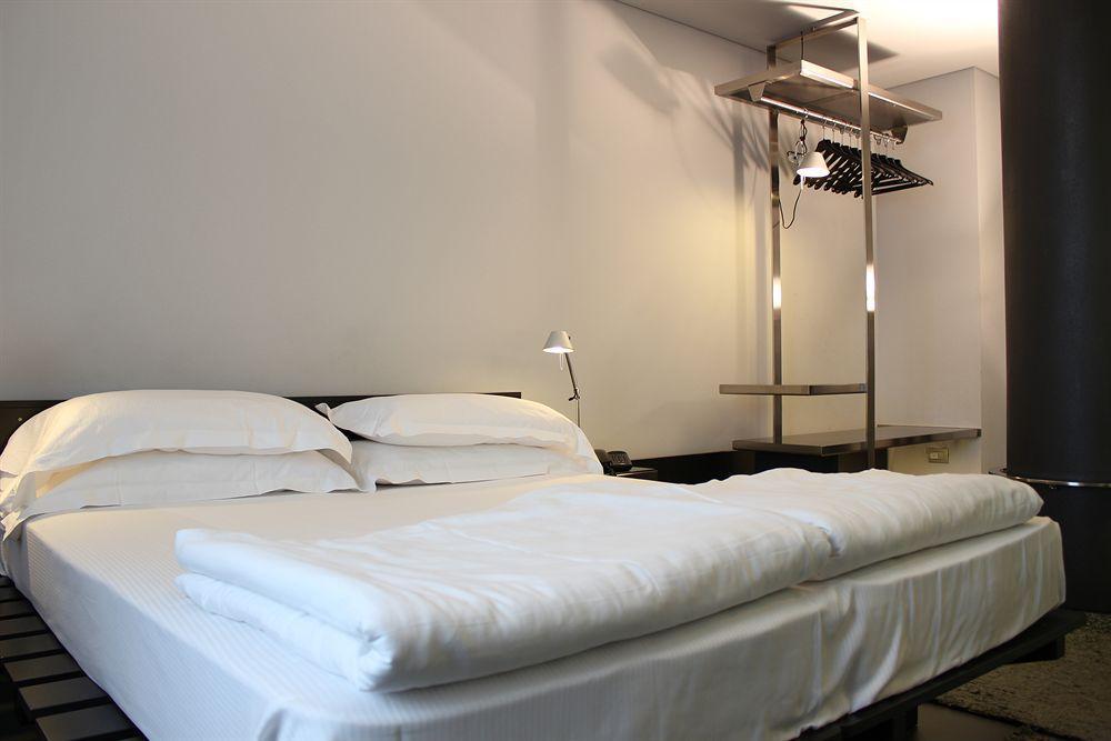 Hotel Verona Esterno foto