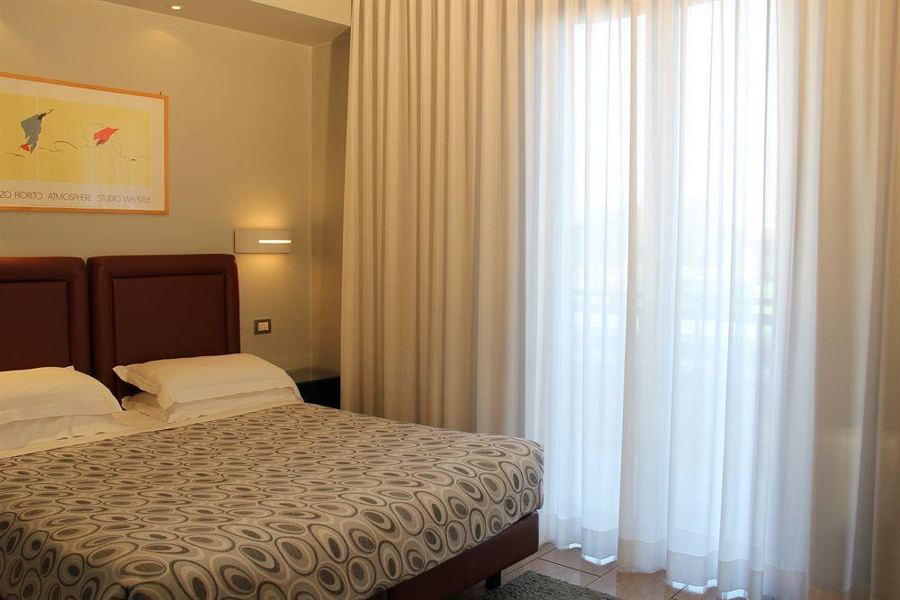 Hotel Verona Esterno foto